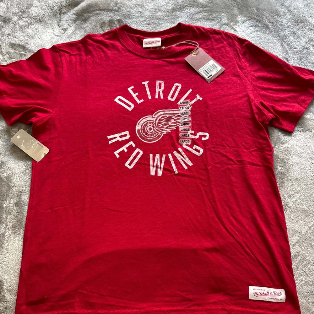 detroit red wings t-shirt